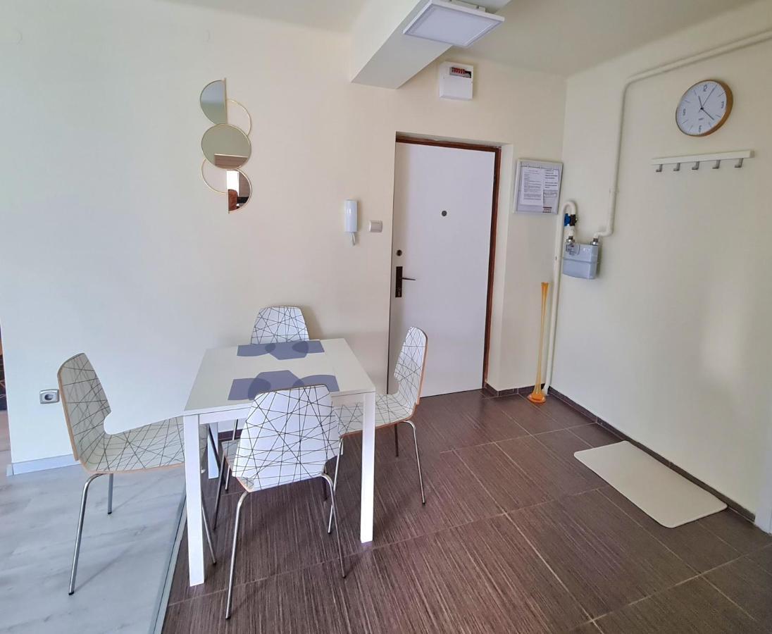 Stepin Appartement Kiskunfélegyháza Buitenkant foto